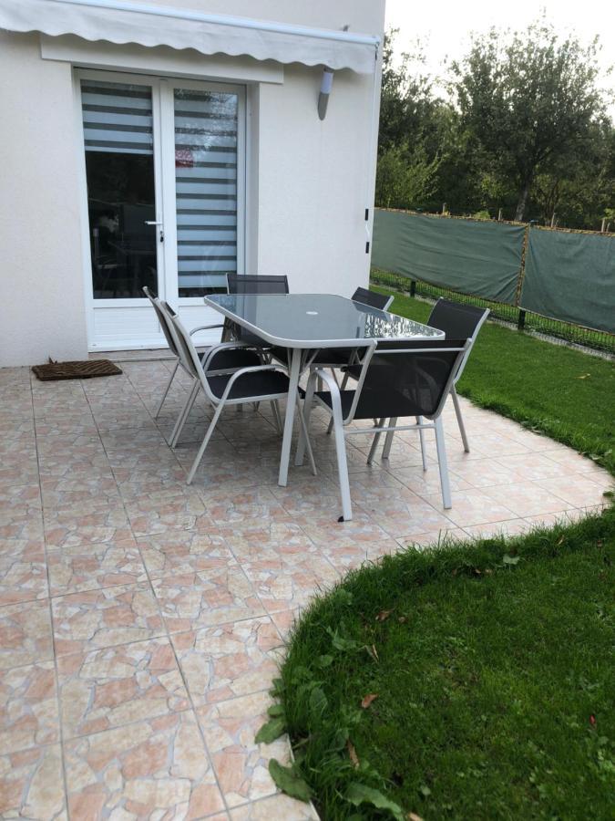 Gite Vickie Livry  Buitenkant foto
